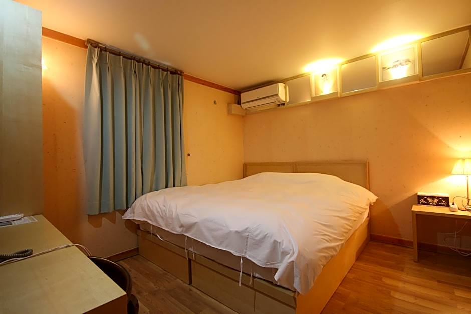 Tourist Hotel Jeonju