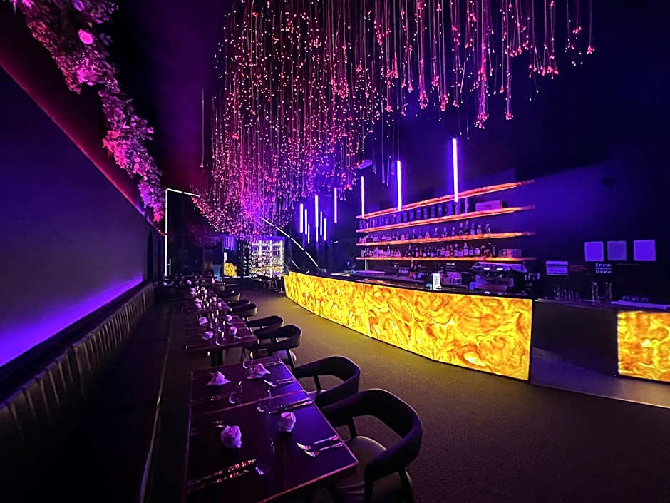 Christchurch City Hotel