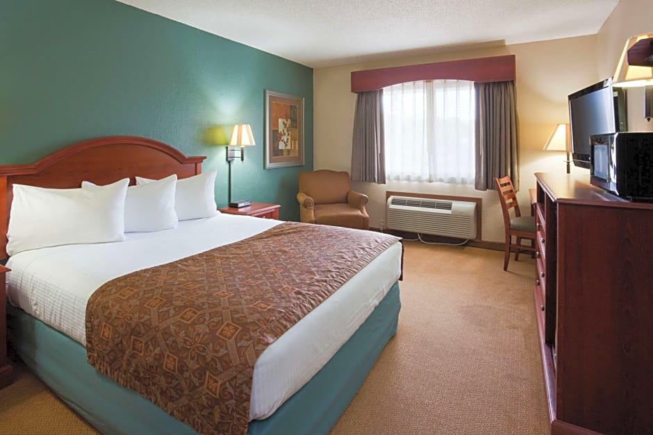 AmericInn by Wyndham St. Peter