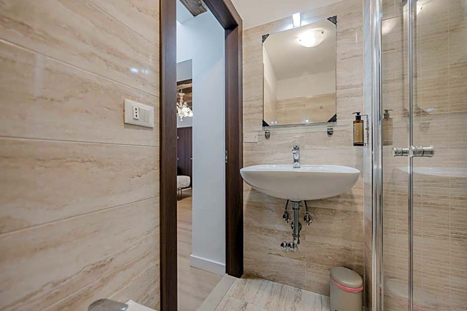 Rialto Suite 707