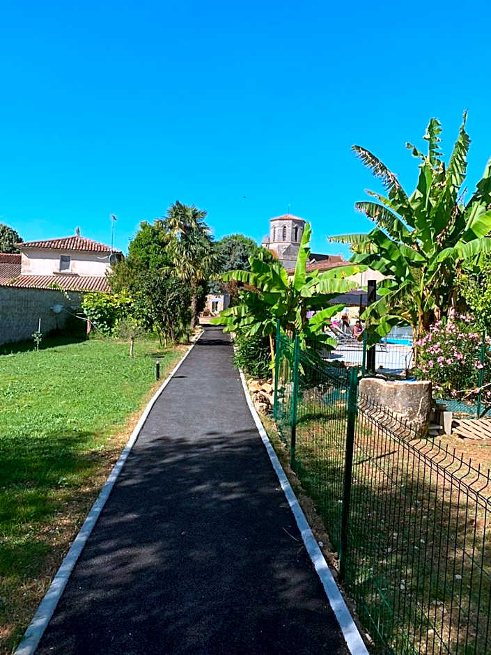 Jardin d'arcy - chambres d'hôtes avec piscine et SPA