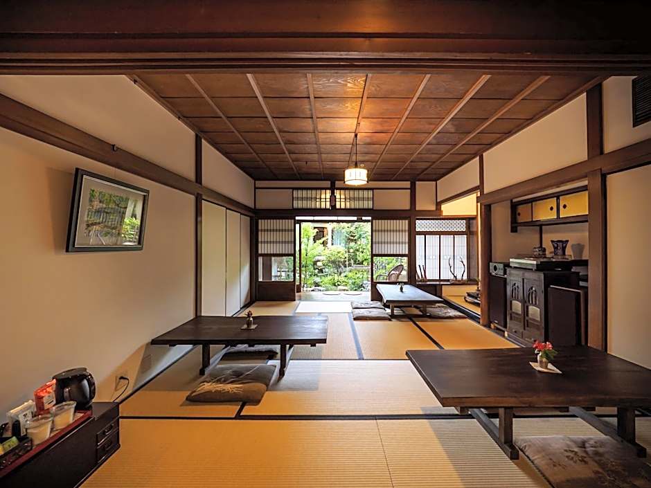 Inase Otsu Machiya Bed and Breakfast
