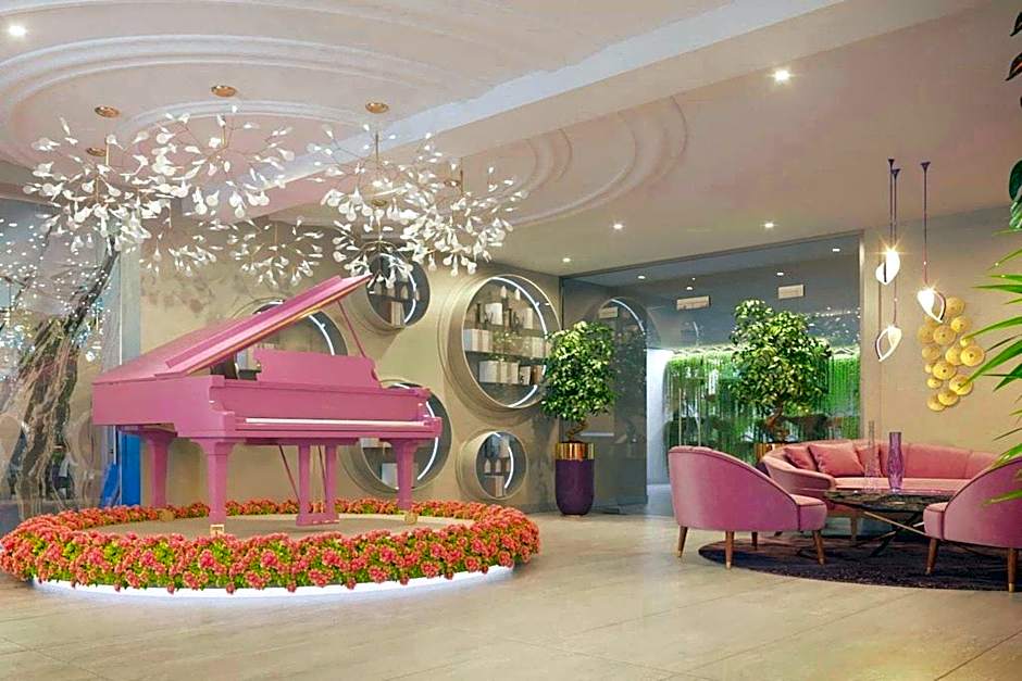 Newquay Beach Hotel by Sunday