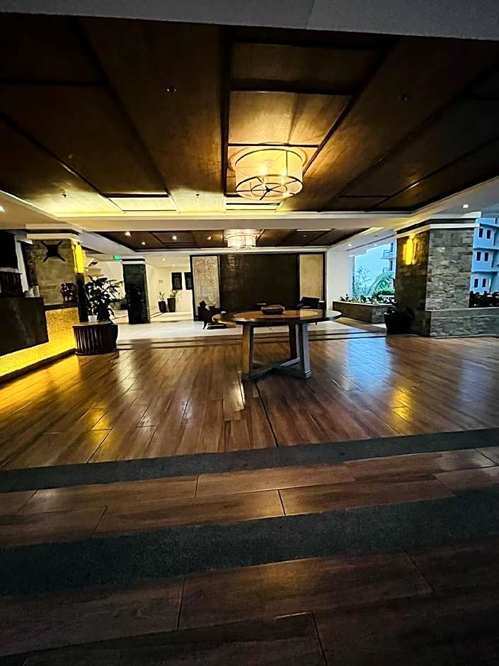 BRISTLE RIDGE (DMCI)