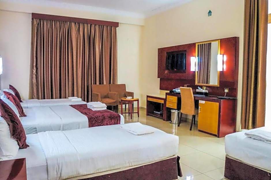 Photo 1 of 5 of Quadruple Room