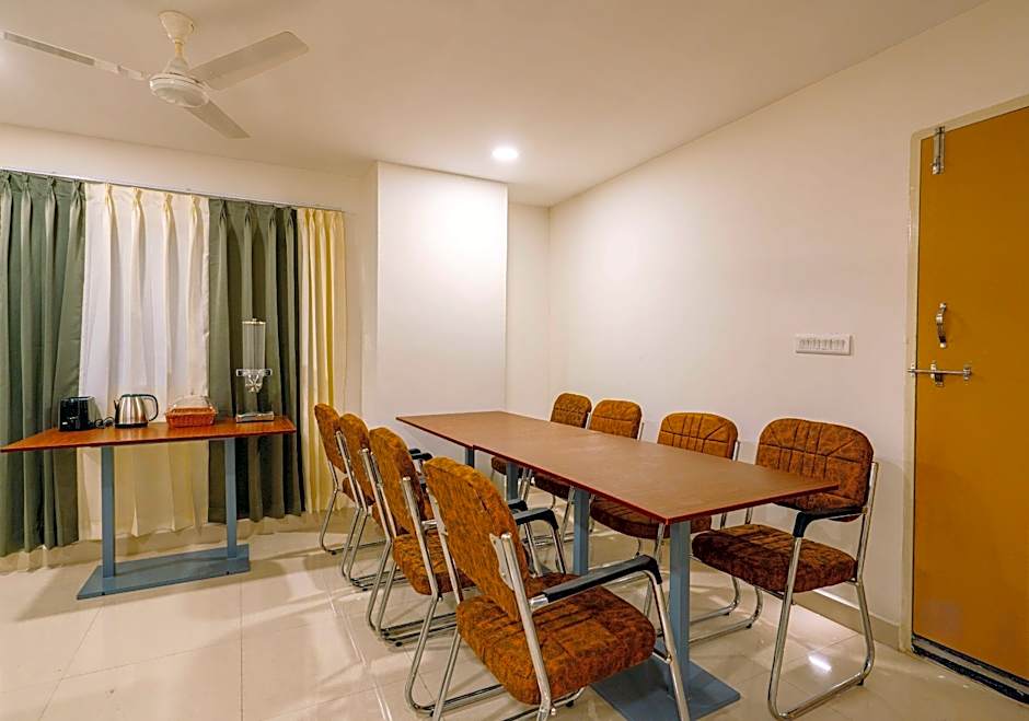 Treebo The Living Tree Khairtabad