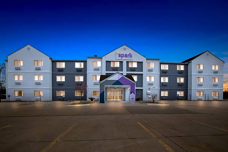 Spark by Hilton Moline Quad Cities
