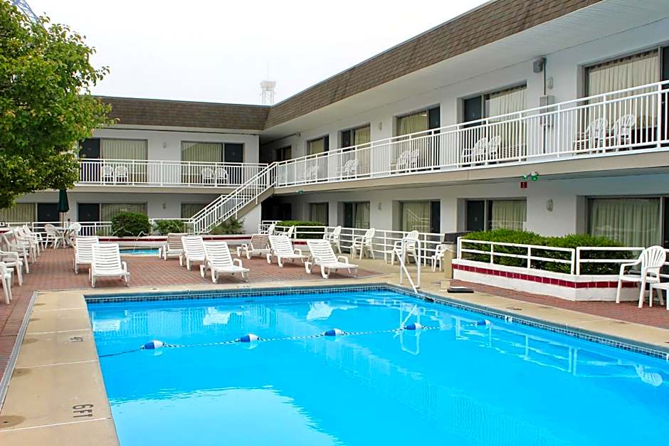 Impala Island Inn