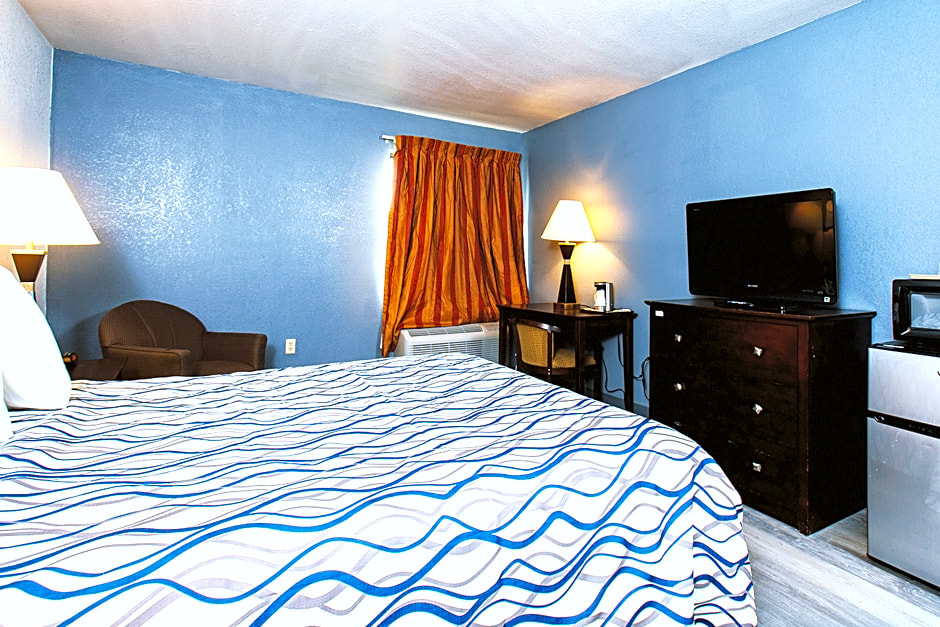 Coratel Inn & Suites By Jasper Park City - Wichita North
