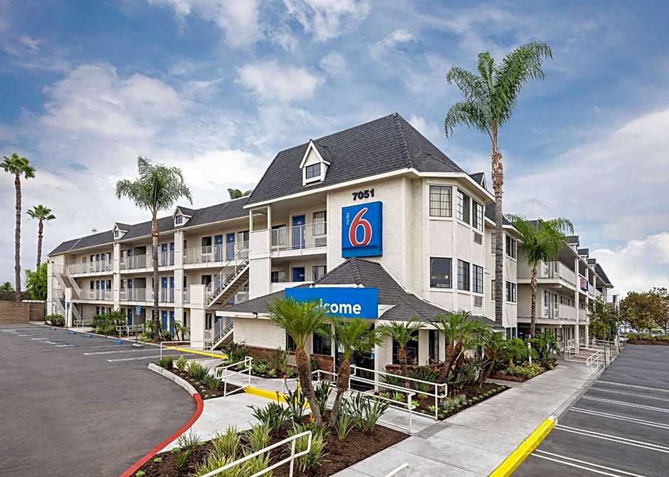 Motel 6-Buena Park, CA - Knotts Berry Farm - Disneyland