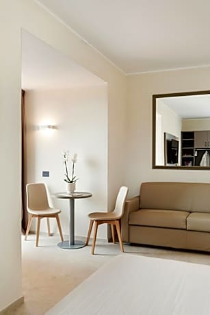 Deluxe Suite with Sea View