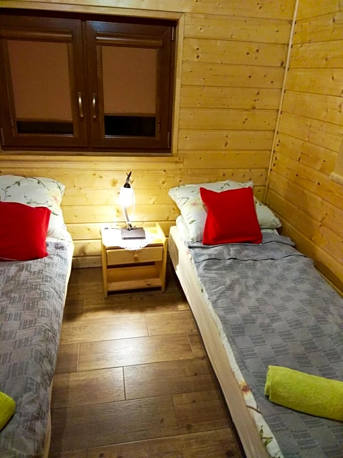 Całoroczne Domki "Stokrotka"