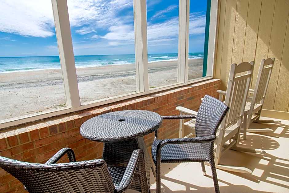 Oceanfront Litchfield Inn