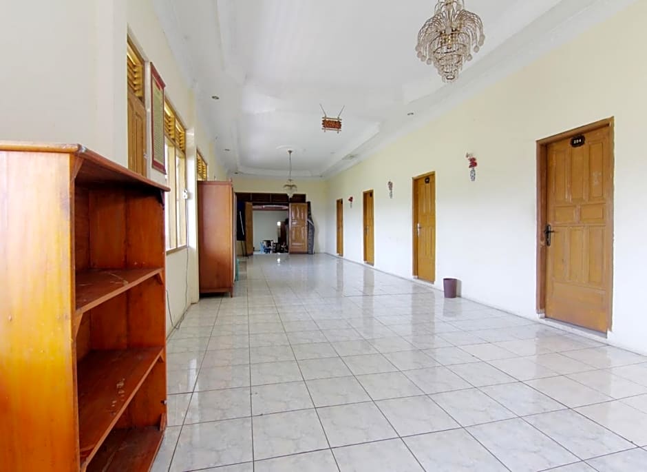 Villa Penginapan Purnama by ZUZU