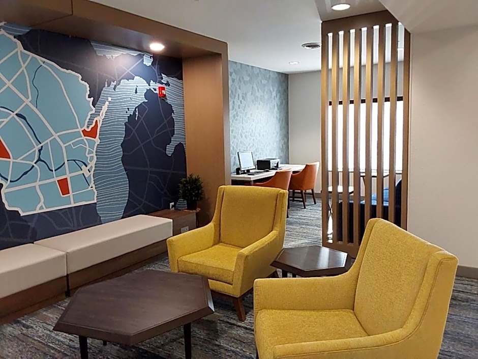 Holiday Inn Express Hotel & Suites Antigo By IHG