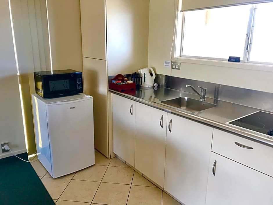 Tui Oaks Motel