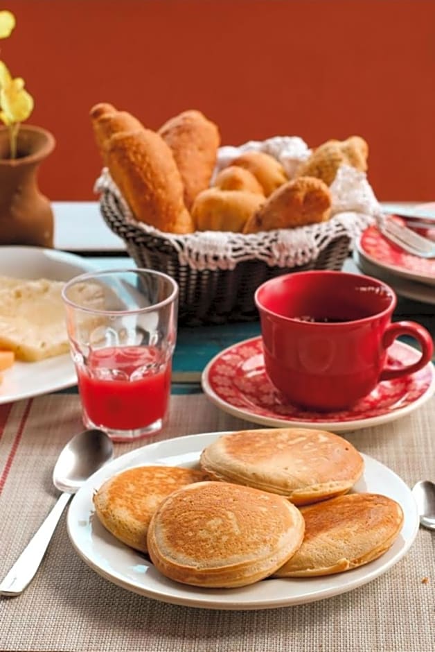 Pousada Flor de Lena- suíte Lírio -Icaraizinho