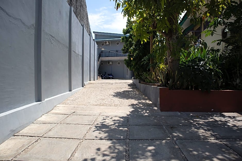 SPOT ON 2063 Bethania Residence