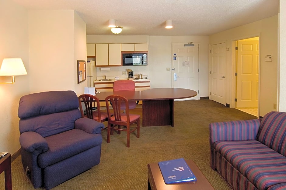Candlewood Suites Hopewell, an IHG Hotel