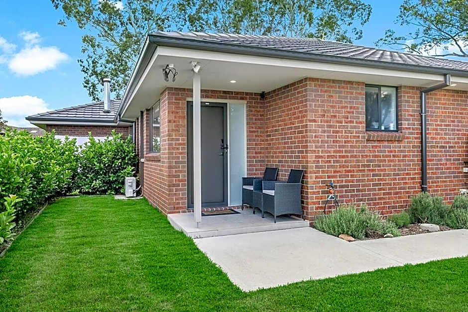 Mala Retreat Chardonnay Studio Immaculate and Comfortable