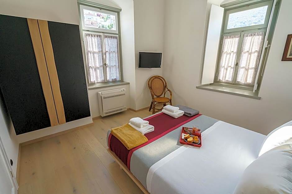 LIVIN Hydra Legacy Suite