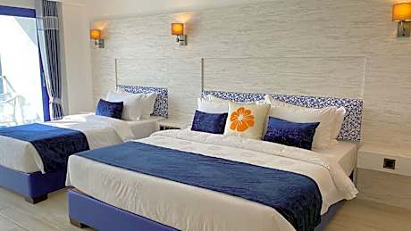 Deluxe Family Room City View with Balcony