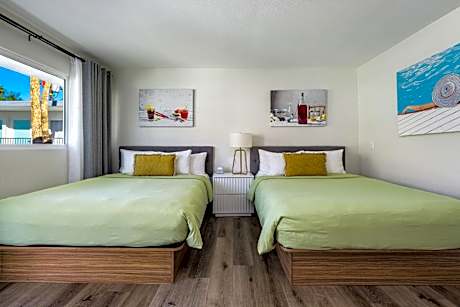 Deluxe Queen Room