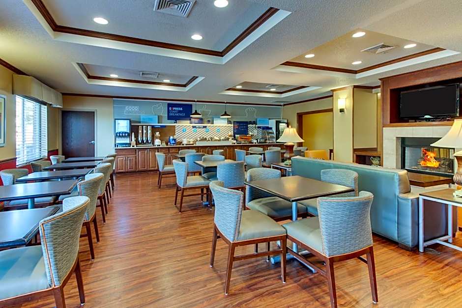 Holiday Inn Express Hotel & Suites Lancaster-Lititz By IHG