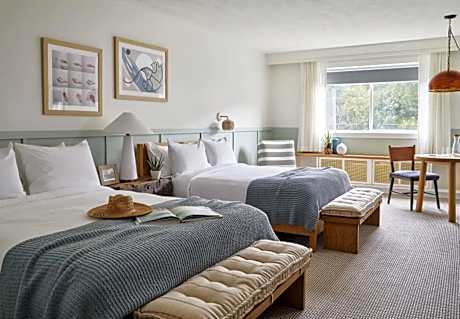 Two Queen Parlor Suite