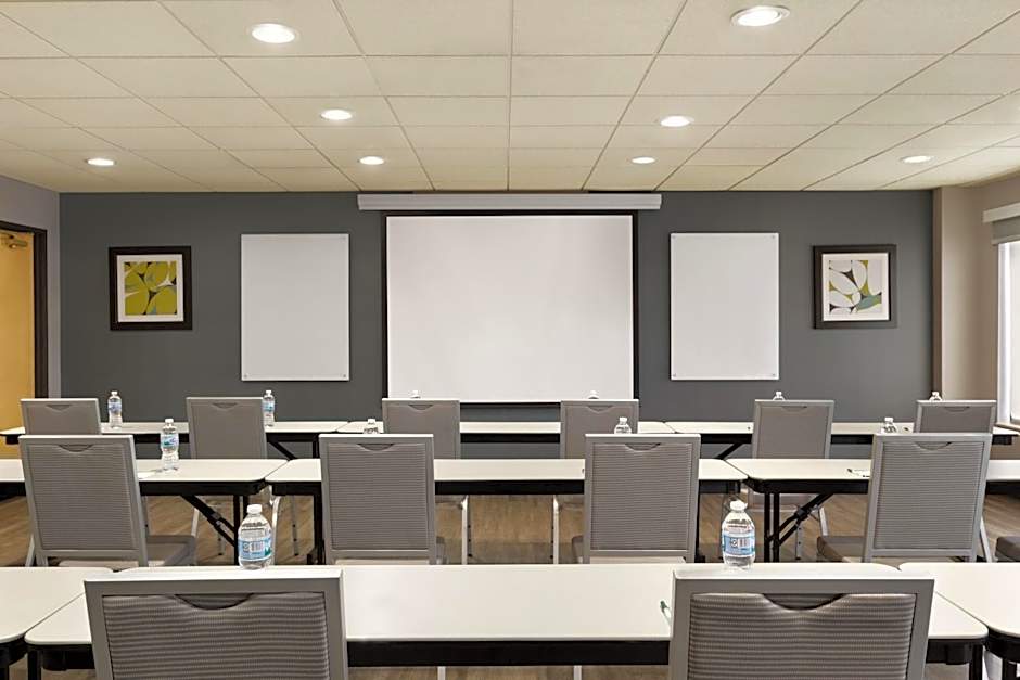 Wingate by Wyndham Cincinnati/Blue Ash