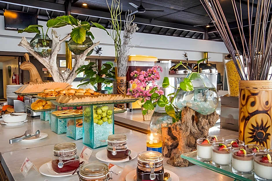J4 Hotels Legian