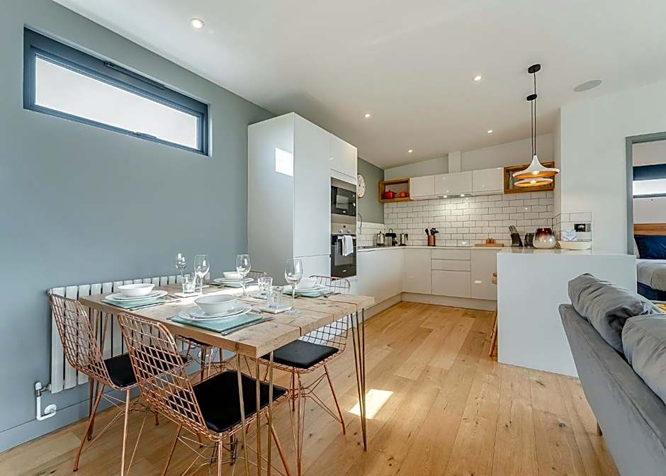 Swanborough Lakes Luxury Lodges