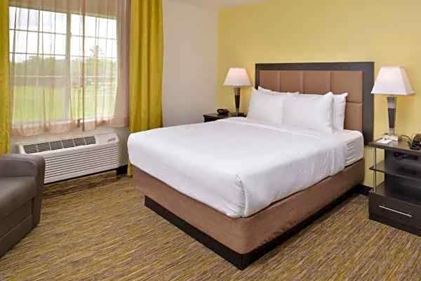 Candlewood Suites Beaumont Hotel