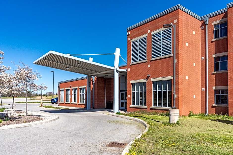 Residence & Conference Centre - Welland