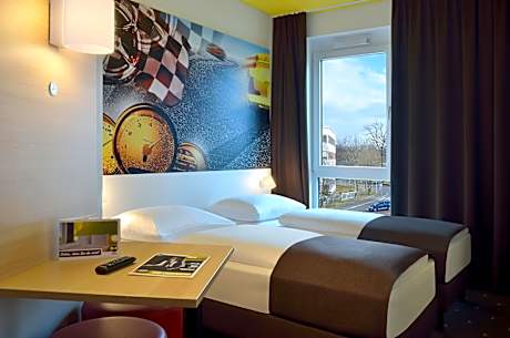 Twin room single use