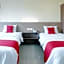 RedDoorz at Hotel Mayang Sari 1