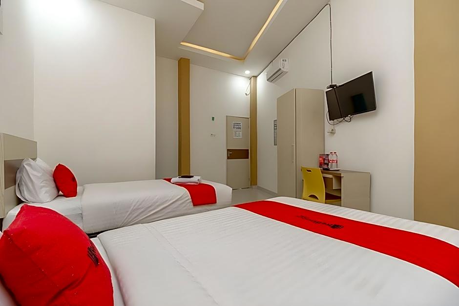 RedDoorz @ Tara Homestay Palembang