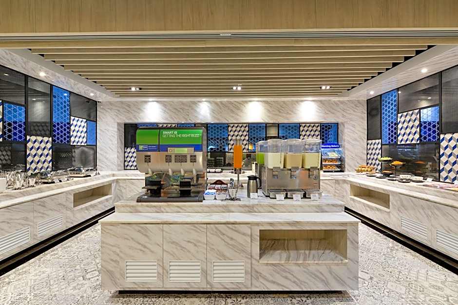 Holiday Inn Express Bangkok Sukhumvit 11 - Free Breakfast By IHG