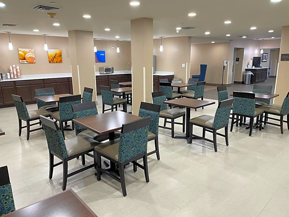 Quality Inn & Suites Spring Lake - Fayetteville near Fort Bragg