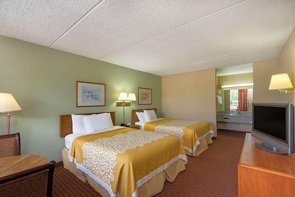 Days Inn by Wyndham Hurricane Mills