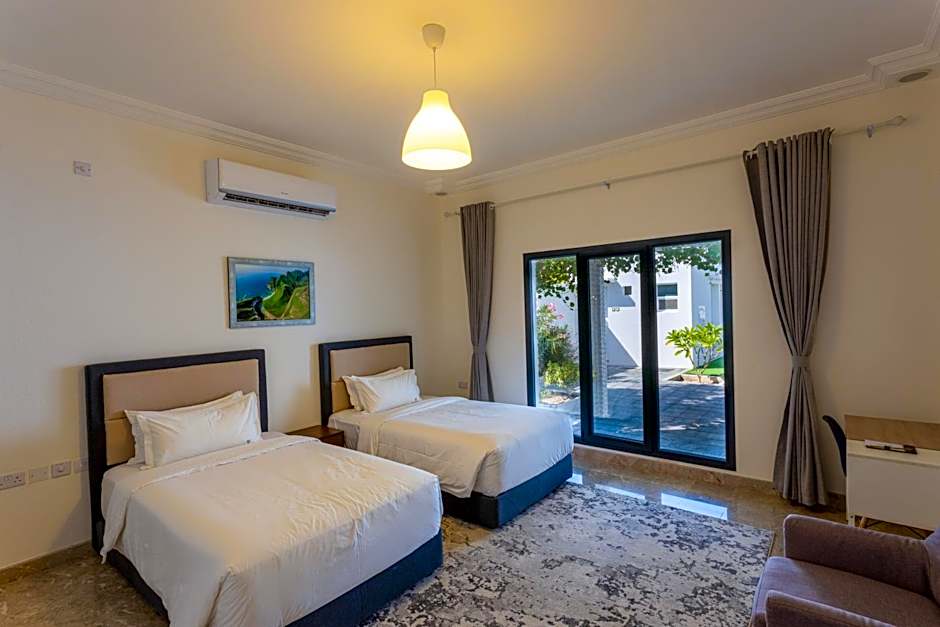 THE POOL VILLA - TANUF