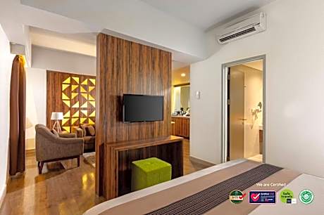 Suite with City View