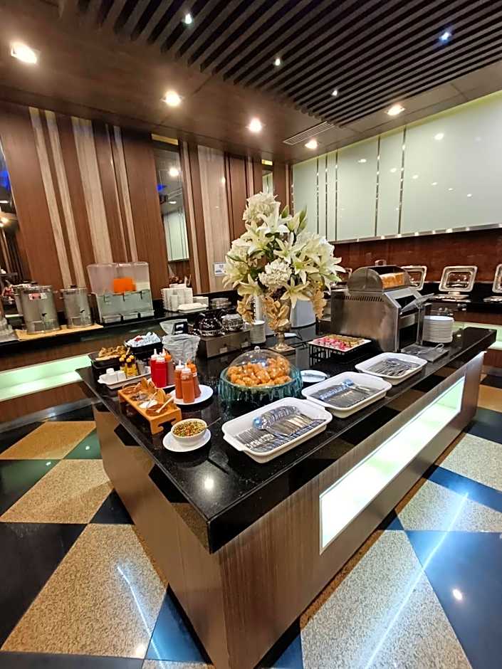 Sri U-Thong Grand Hotel