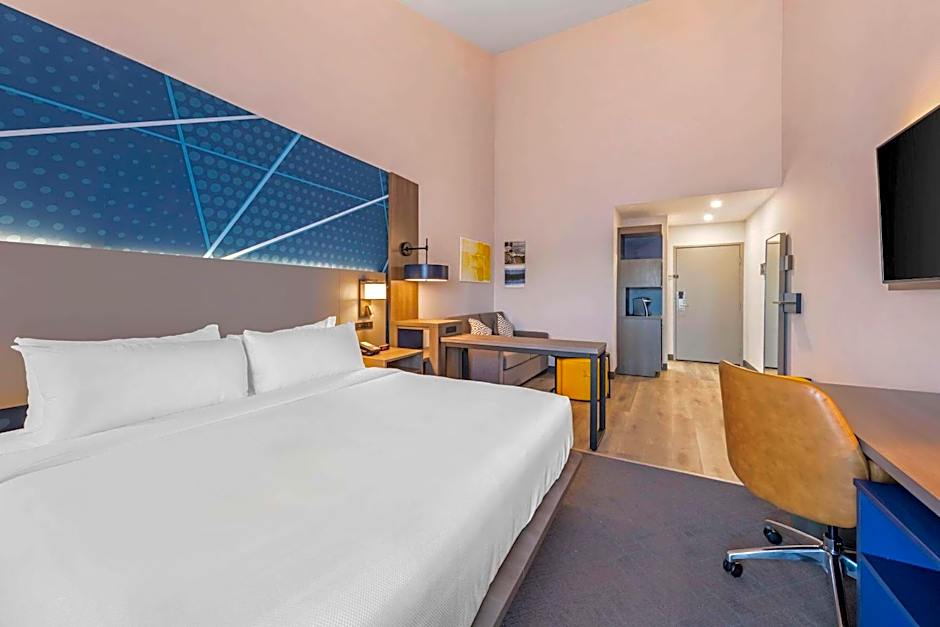 Comfort Inn & Suites Irvine Spectrum