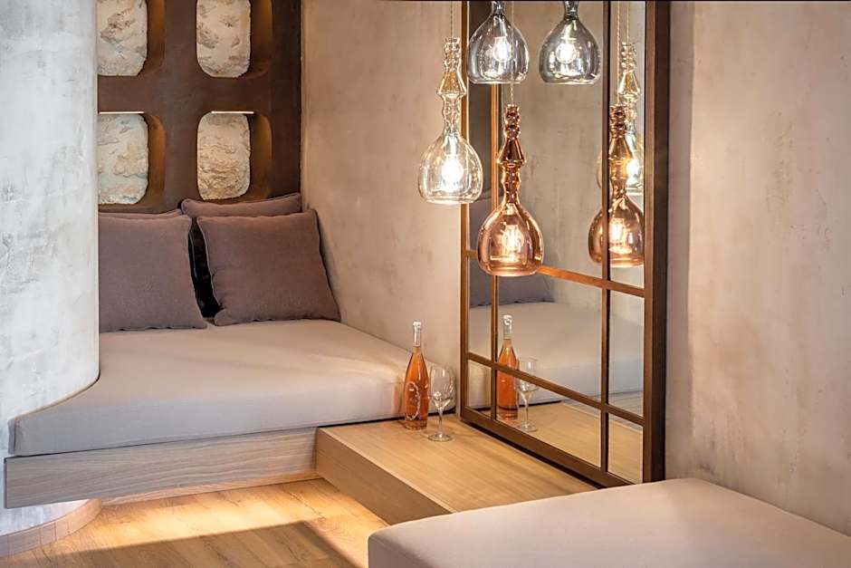 Inotropes Boutique Suites - Adults Only