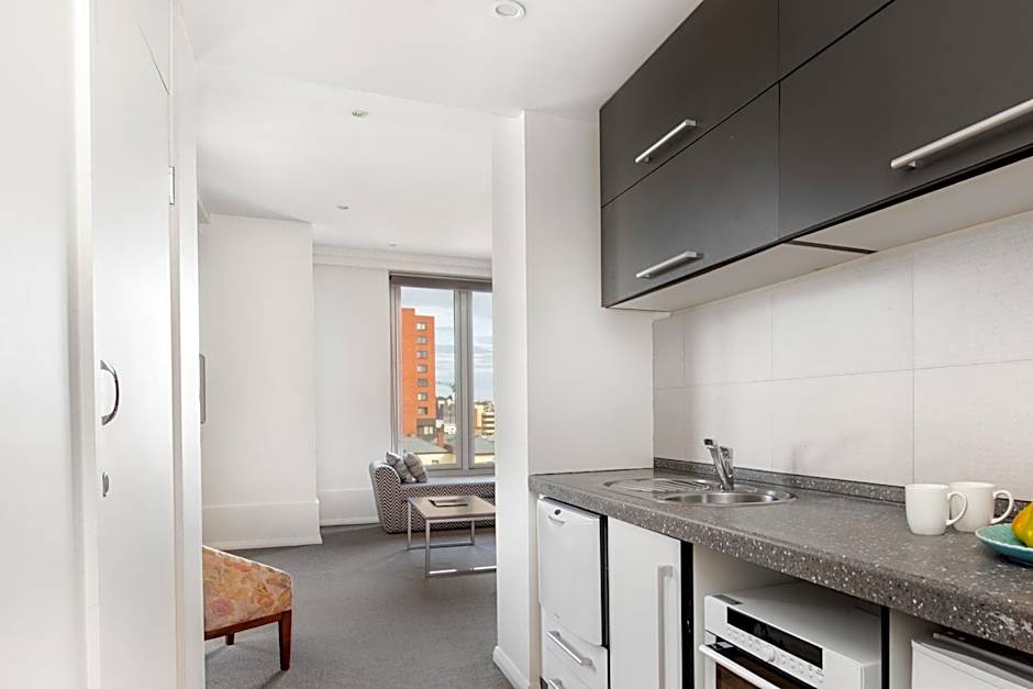 Mantra One Sandy Bay Road