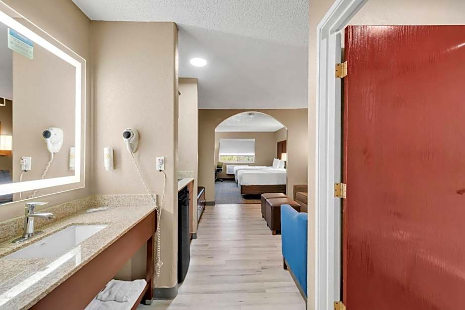 Comfort Suites Lakewood - Denver