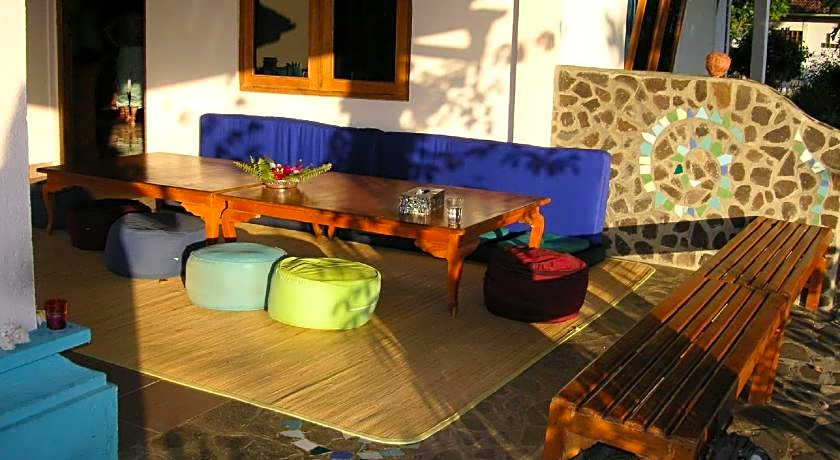 Sananda Bungalows