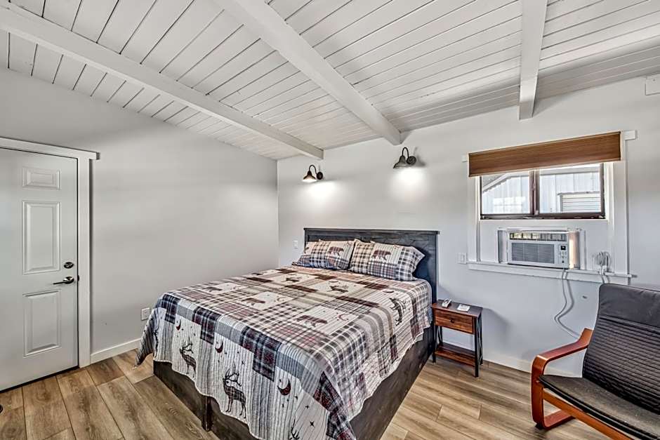 The Historic West Walker Motel