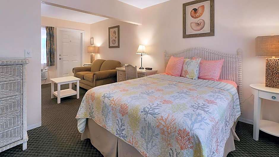 Carlton House Motel and Suites